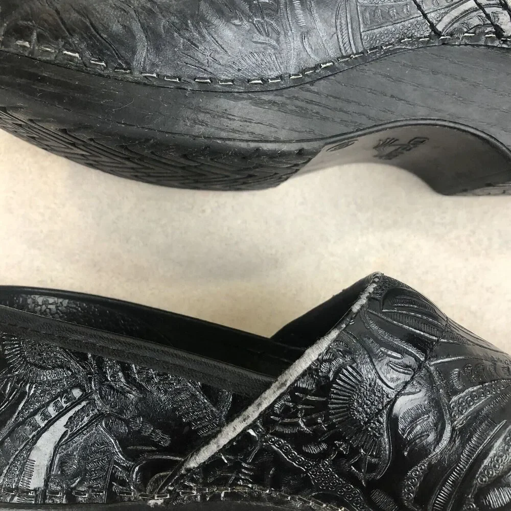 Dansko Professional Comfort Clogs Black Tooled Leather Womens Size 40/ 9.5‎
